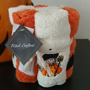 Cute Halloween Towel Set NWT